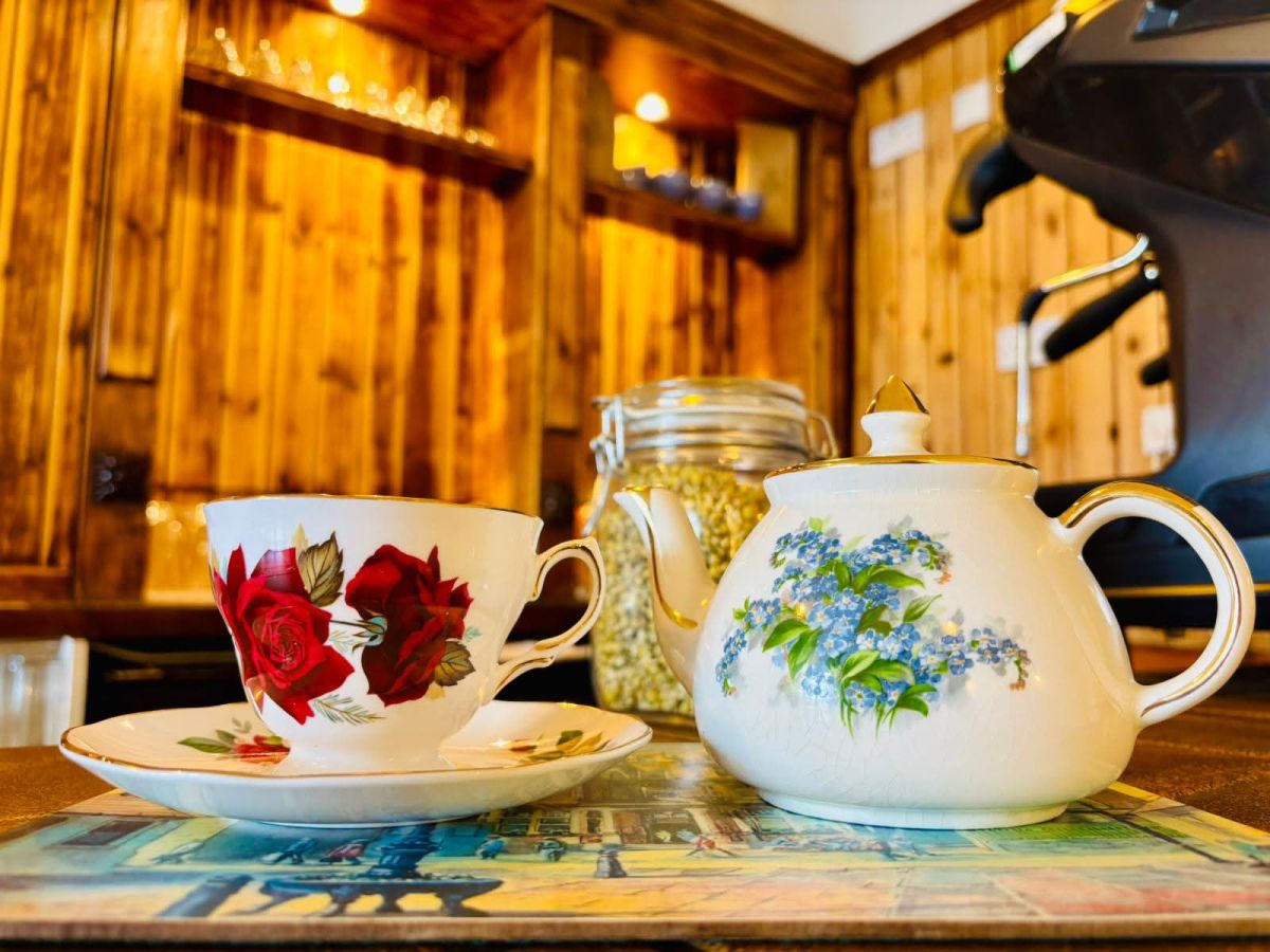 Flattie in a Teacup café interior