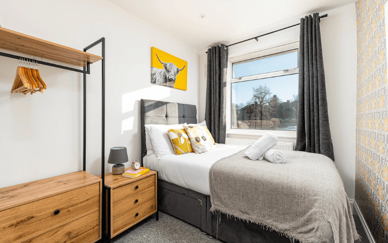 Twin bedroom in managed short-term accommodation
