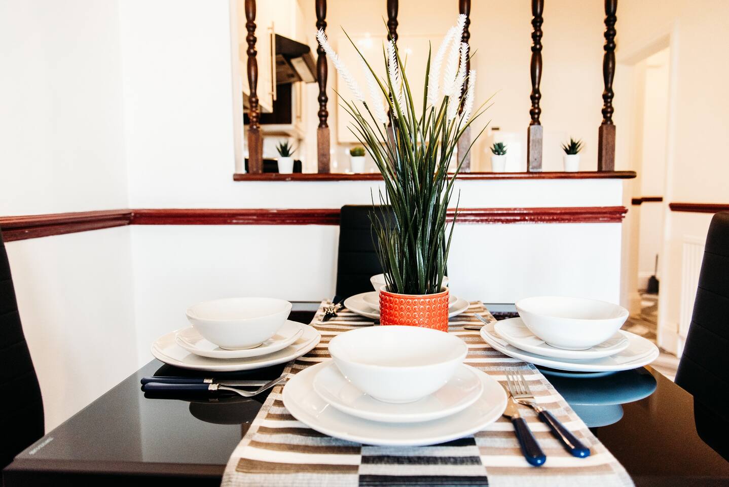 Sunny Beachside Apt with Free Parking 2 in 10 West Rd SS3 9DP - Property image 26 - VivreStays