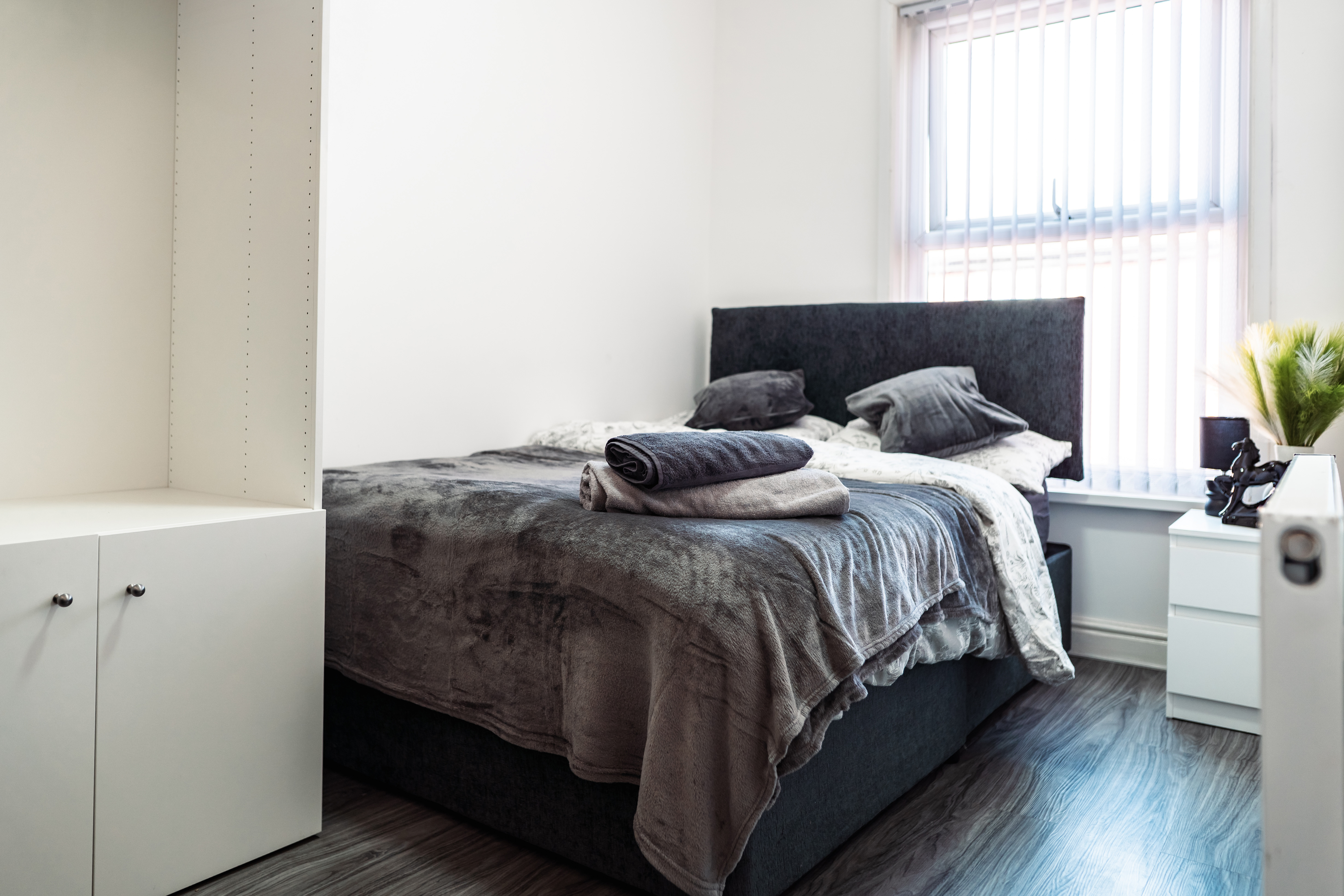Etihad Co-op Live Old Trafford Free Parking in 20 Windsor St M18 7BU - Property image 10 - VivreStays