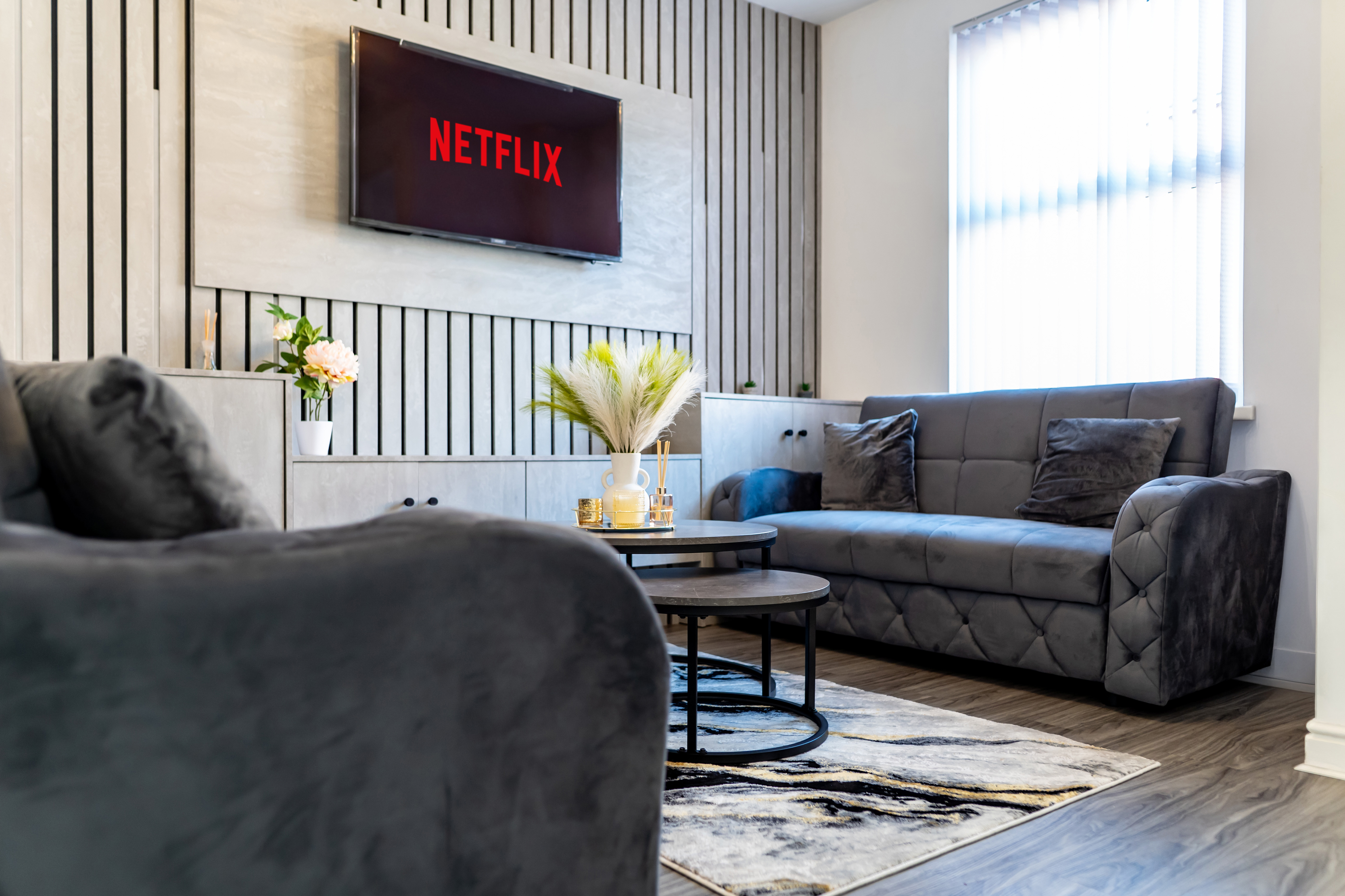 Etihad Co-op Live Old Trafford Free Parking serviced apartment - Manchester - VivreStays