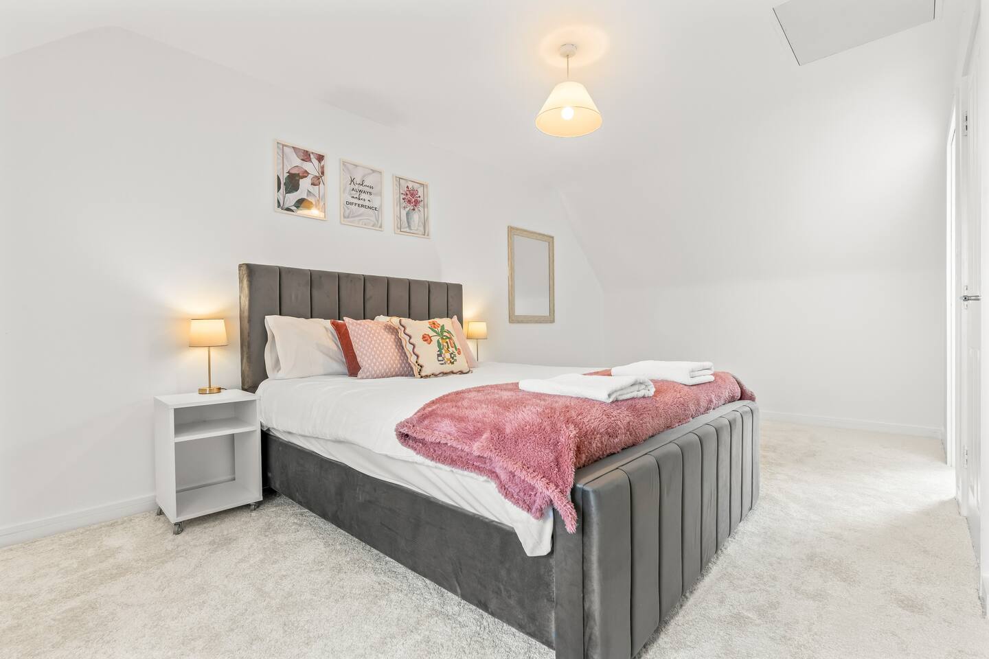 Modern 4-Bed Close to Jaguar Whitley & City C… 4 in 218 Anglian Way CV3 1PS - Property image 5 - VivreStays