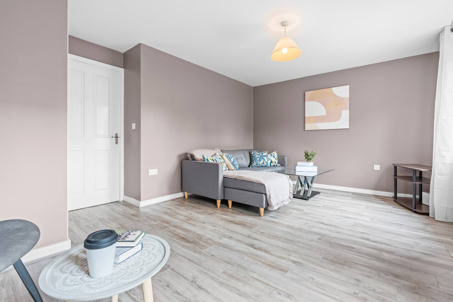 Modern 4-Bed Close to Jaguar Whitley & City C… 4 in 218 Anglian Way CV3 1PS - Property image 13 - VivreStays