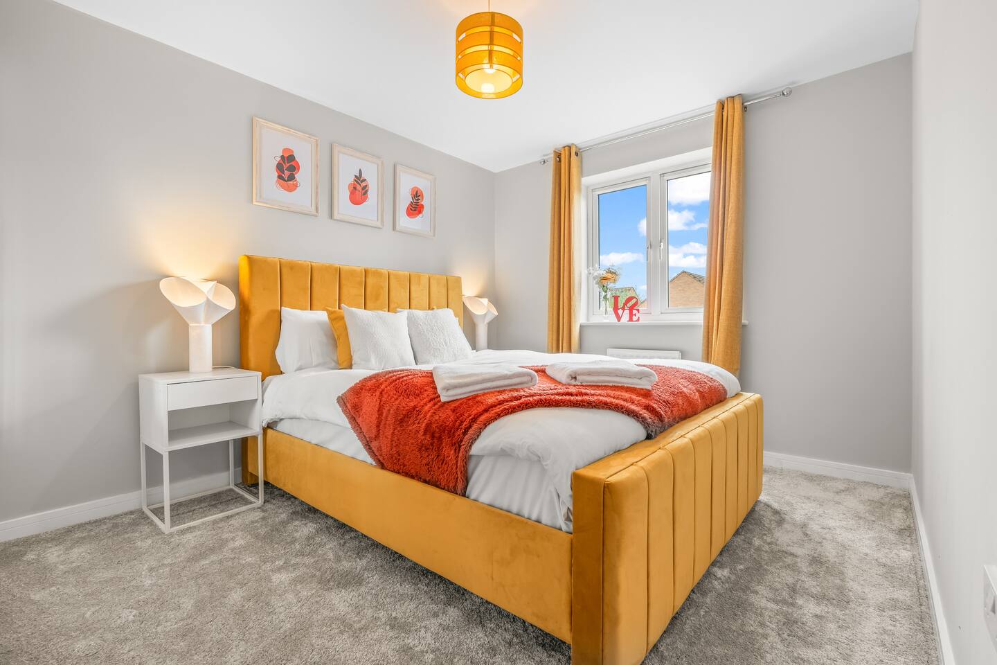 Modern 4-Bed Close to Jaguar Whitley & City C… 4 serviced apartment - Coventry - VivreStays