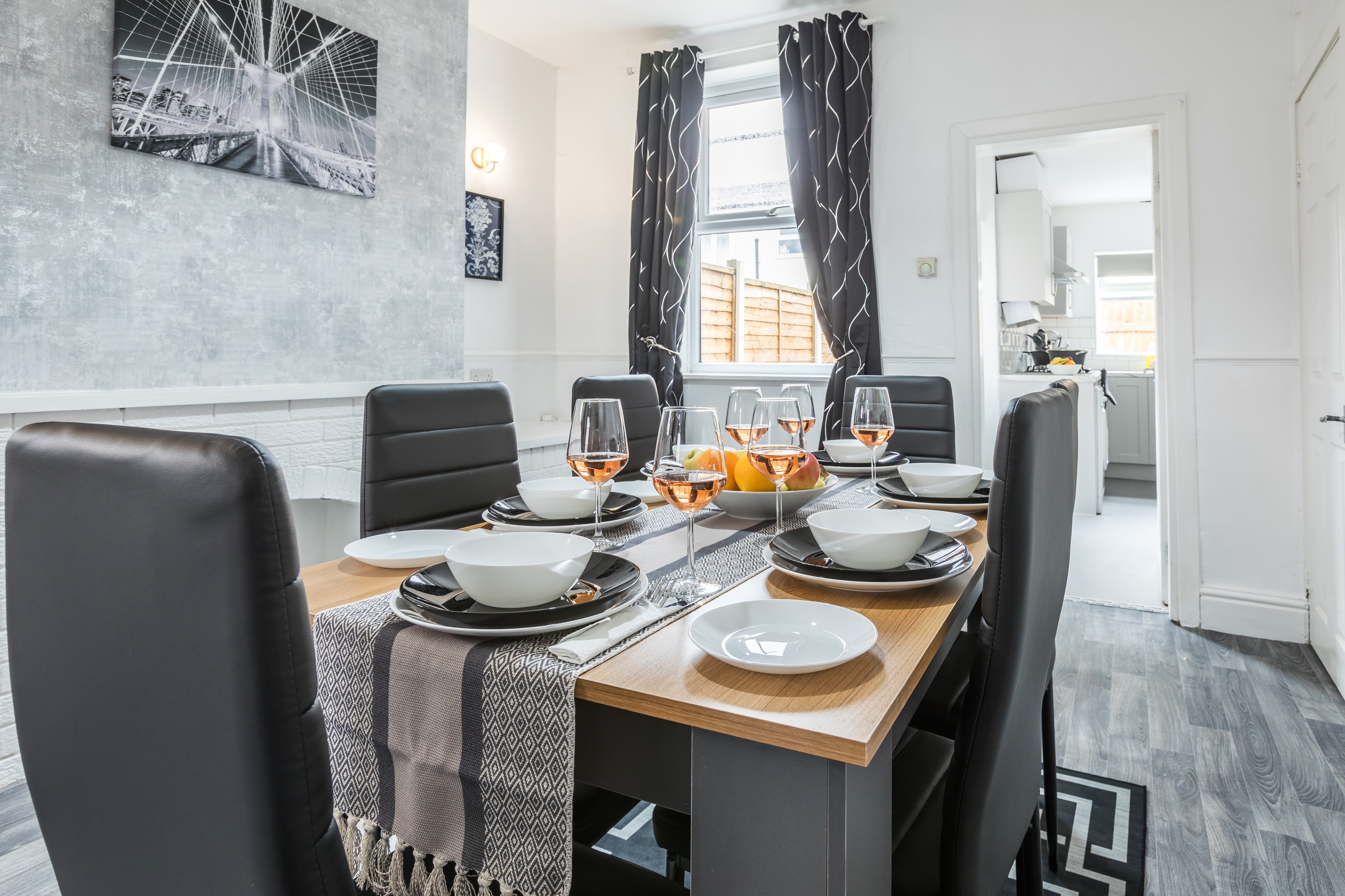 Modern 3BD House Manchester - Free Parking &… in 37 Park St M27 4UG - Property image 3 - VivreStays