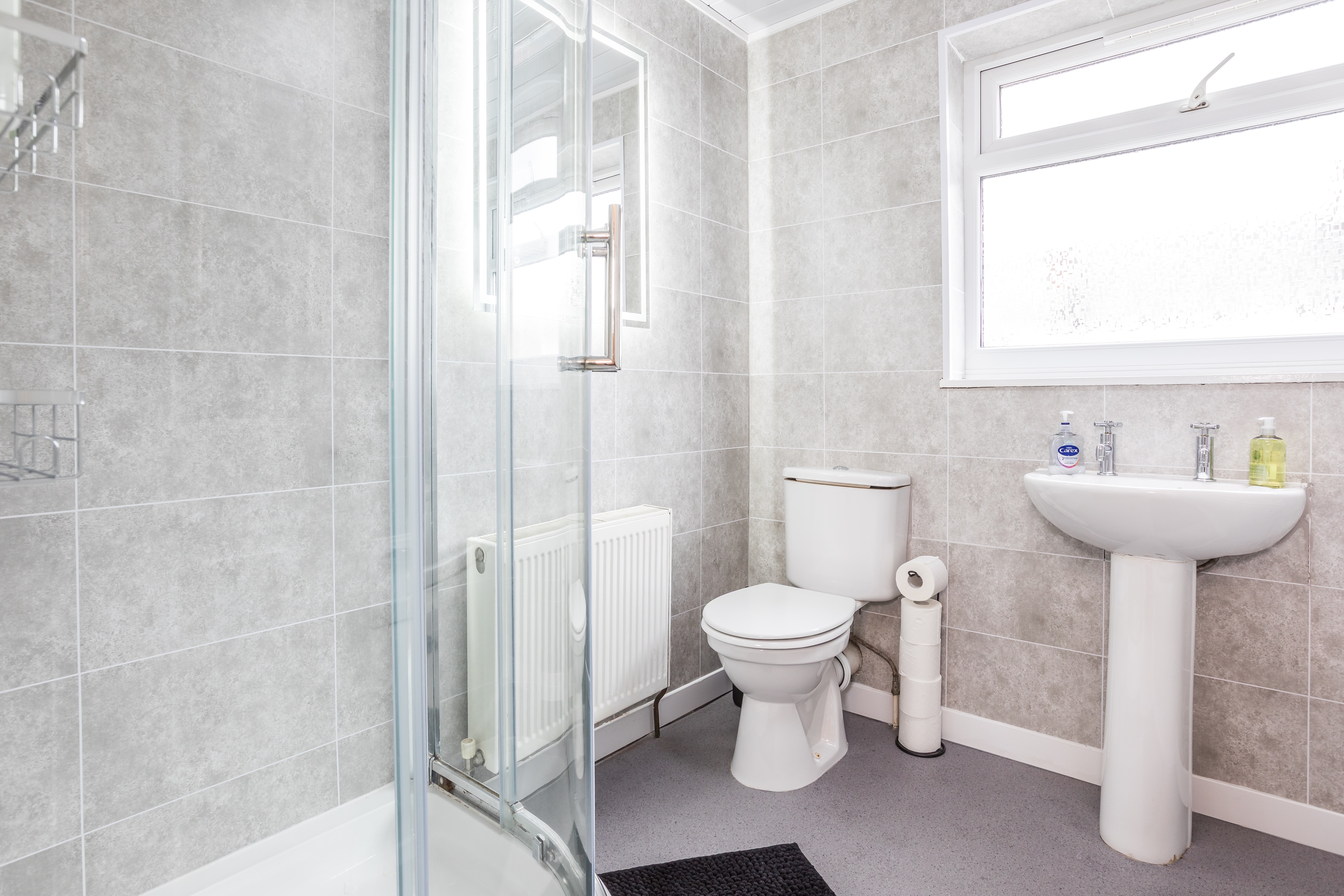 Modern 3BD House Manchester - Free Parking &… in 37 Park St M27 4UG - Property image 18 - VivreStays