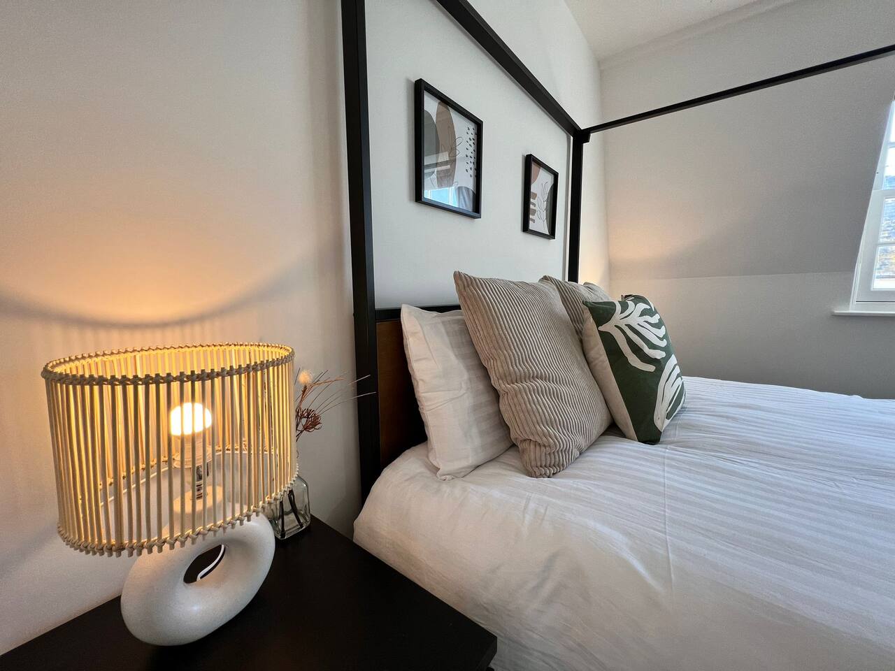 Penthouse Near Beach • Private Rooftop & Park… in 44 St Thomas St DT4 8EH - Property image 8 - VivreStays