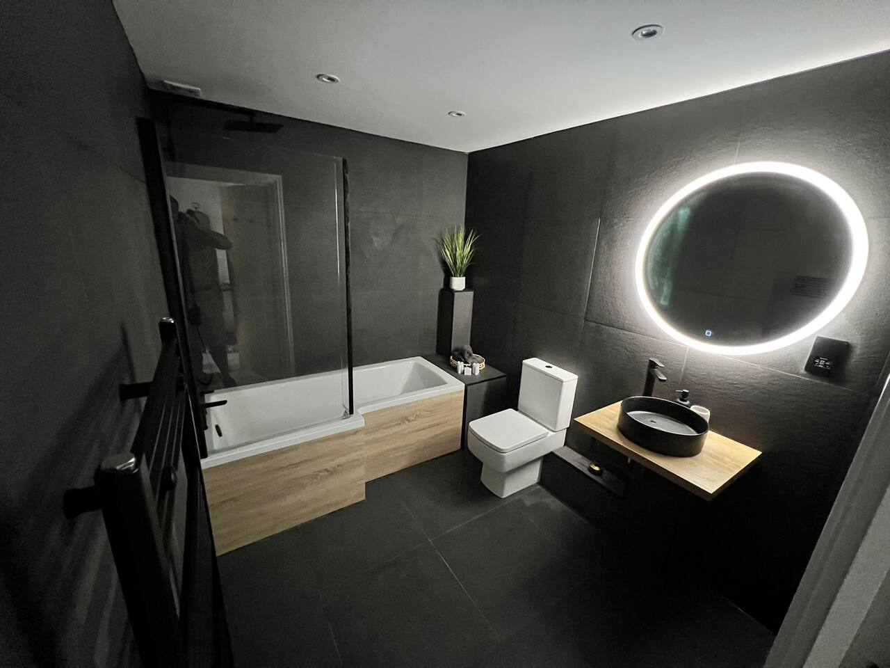 Penthouse Near Beach • Private Rooftop & Park… in 44 St Thomas St DT4 8EH - Property image 21 - VivreStays