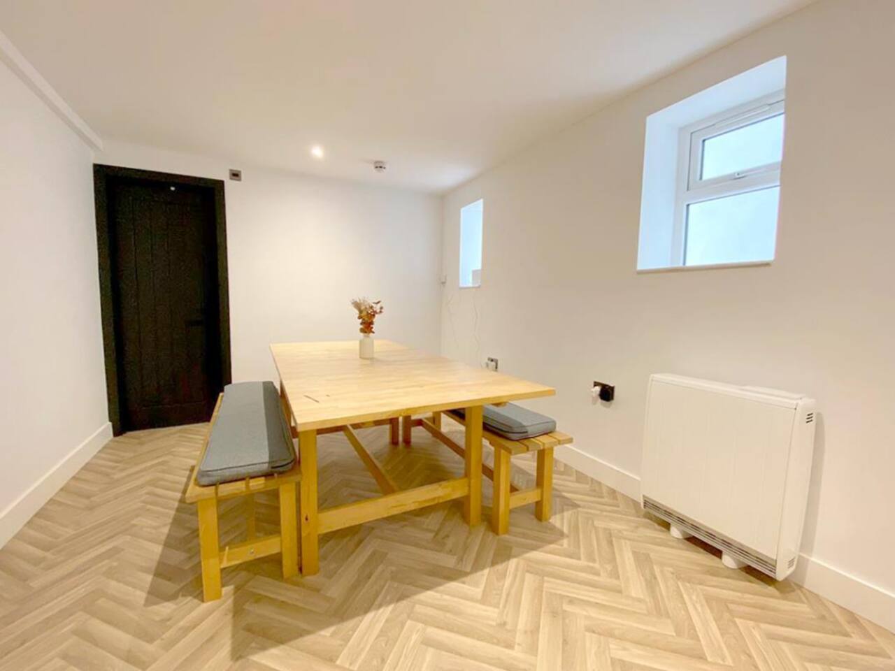 Eleven on Dragon | Private Double Room | Central 1 in 11 Dragon Parade HG1 5BZ - Property image 7 - VivreStays