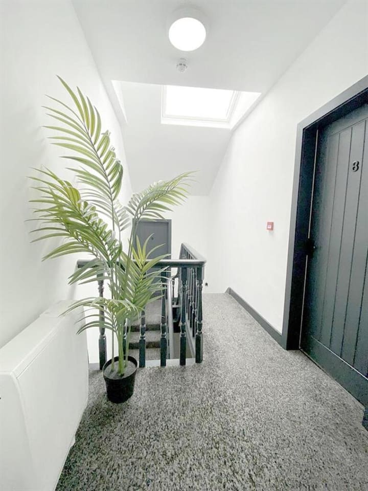 Eleven on Dragon | Private Double Room | Central 1 in 11 Dragon Parade HG1 5BZ - Property image 14 - VivreStays