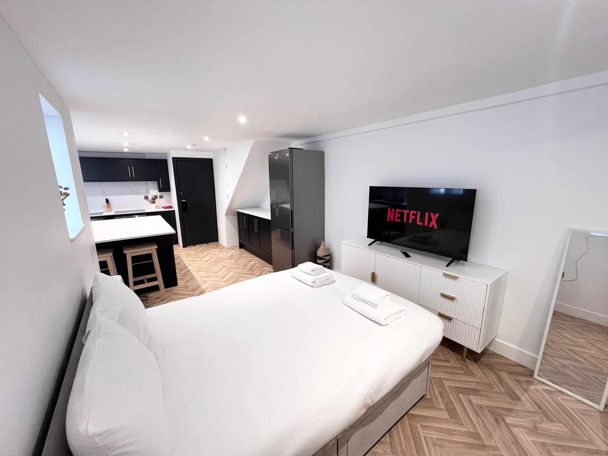 View Eleven on Dragon | Studio Apartment | Central in 11 Dragon Parade HG1 5BZ Eleven on Dragon | Studio Apartment | Central in 11 Dragon Parade HG1 5BZ - Property image 27 - VivreStays