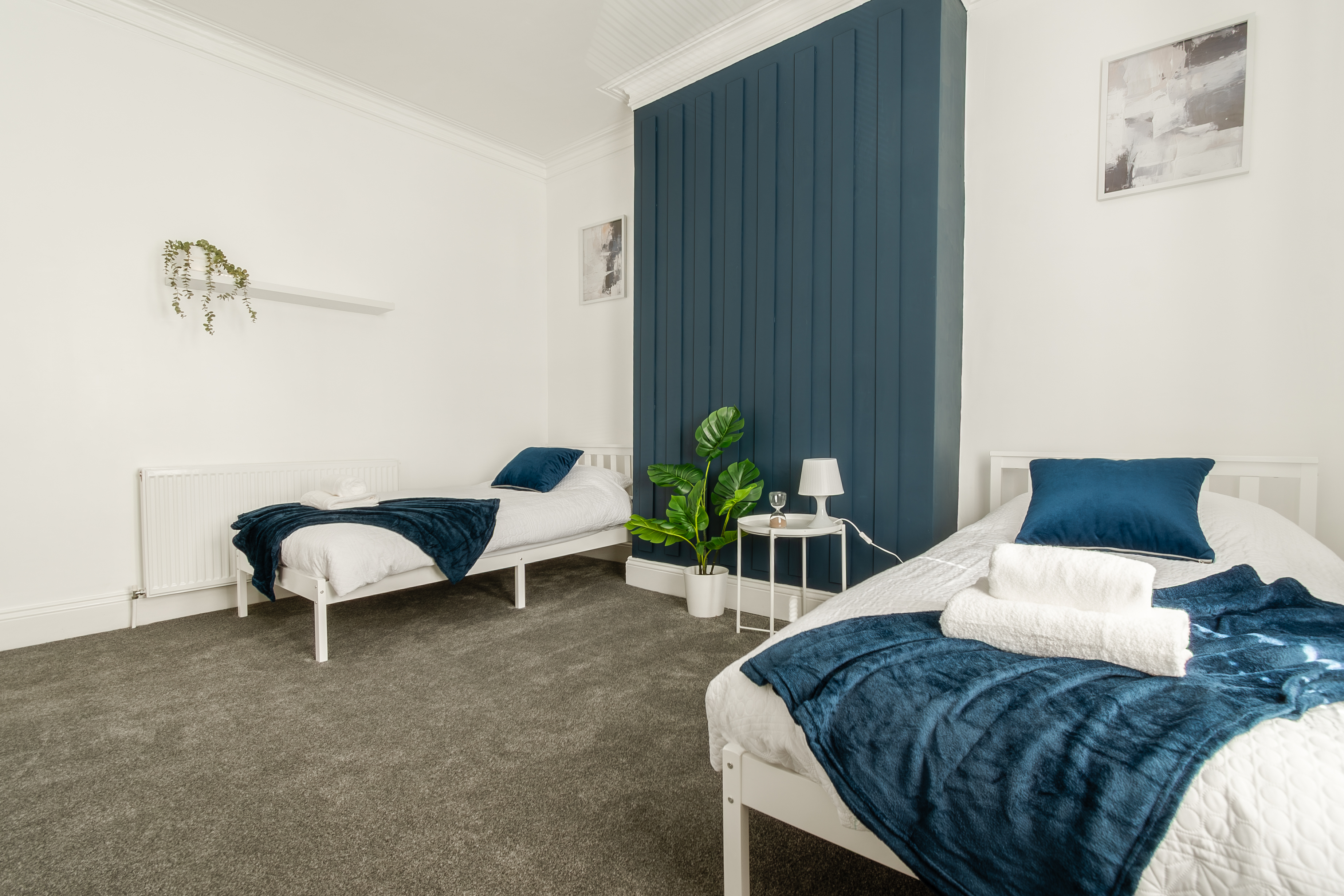 SPACIOUS 3BR FLAT- PARKING-WIFI-NEAR METRO CENTRE 2 in 17 Faraday Grove NE8 4UL - Property image 15 - VivreStays