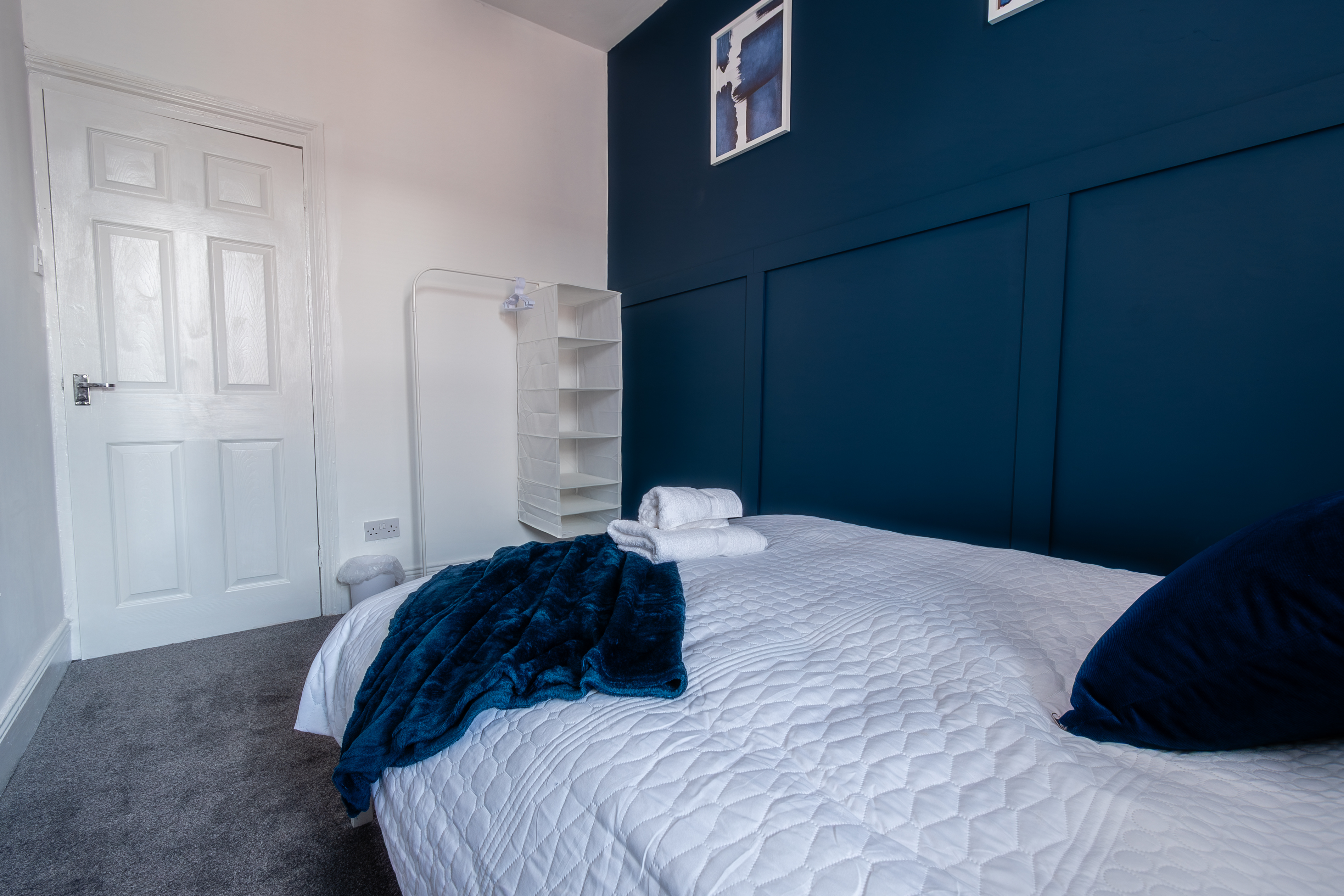 SPACIOUS 3BR FLAT- PARKING-WIFI-NEAR METRO CENTRE 2 in 17 Faraday Grove NE8 4UL - Property image 12 - VivreStays