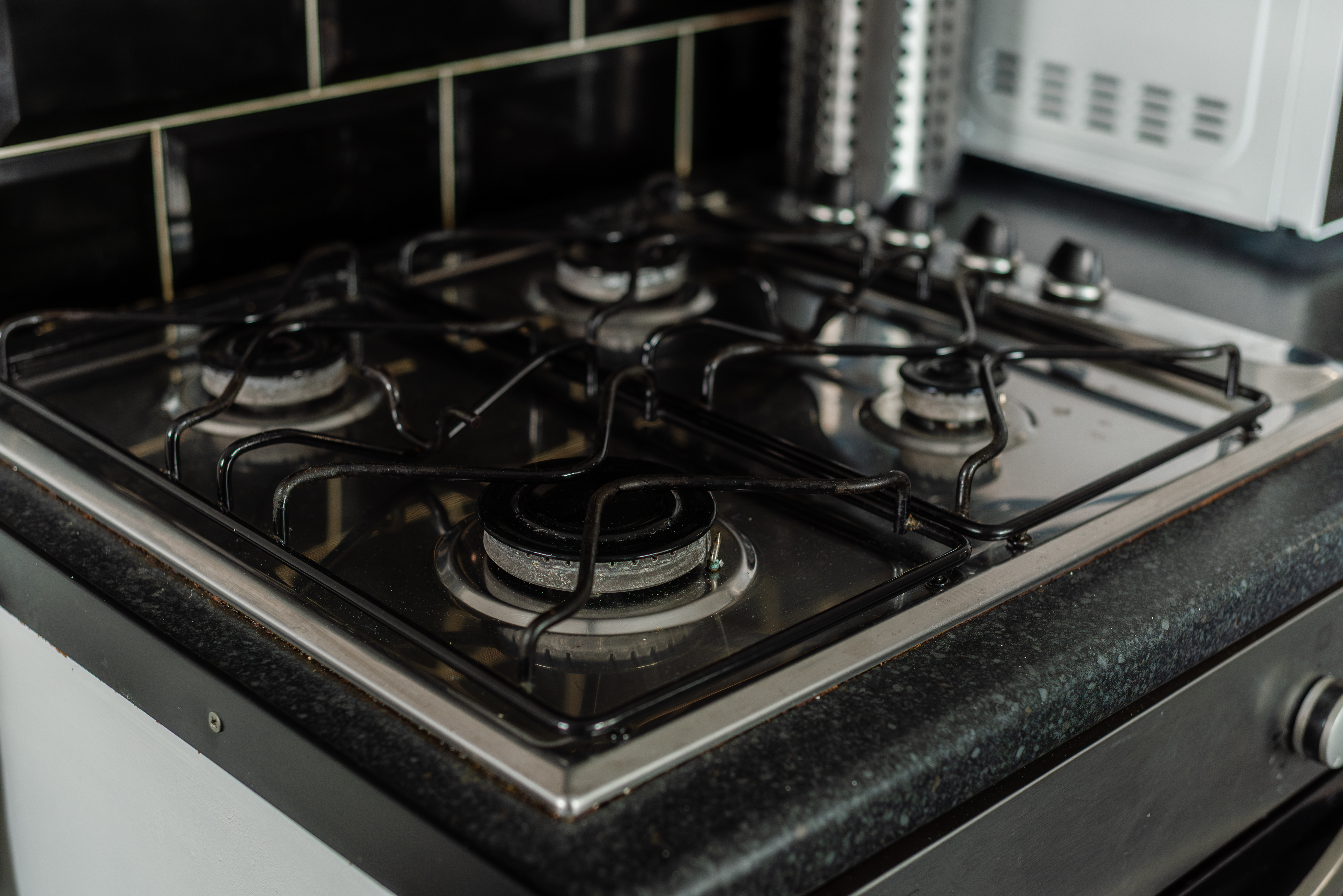 SPACIOUS 3BR FLAT- PARKING-WIFI-NEAR METRO CENTRE 2 in 17 Faraday Grove NE8 4UL - Property image 25 - VivreStays