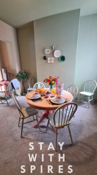 View Jasper's 4 bedroom 2 bathrooms in Meir - Sto… in 91 Stanton Rd ST3 6DF Jasper's 4 bedroom 2 bathrooms in Meir - Sto… in 91 Stanton Rd ST3 6DF - Property image 17 - VivreStays
