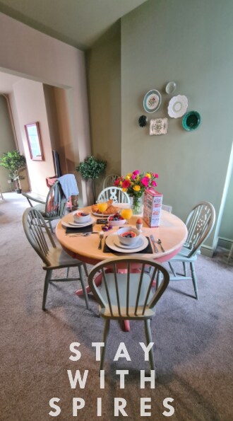 View Jasper's 4 bedroom 2 bathrooms in Meir - Sto… in 91 Stanton Rd ST3 6DF Jasper's 4 bedroom 2 bathrooms in Meir - Sto… in 91 Stanton Rd ST3 6DF - Property image 18 - VivreStays