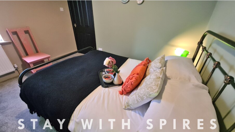 View Jasper's 4 bedroom 2 bathrooms in Meir - Sto… in 91 Stanton Rd ST3 6DF Jasper's 4 bedroom 2 bathrooms in Meir - Sto… in 91 Stanton Rd ST3 6DF - Property image 22 - VivreStays