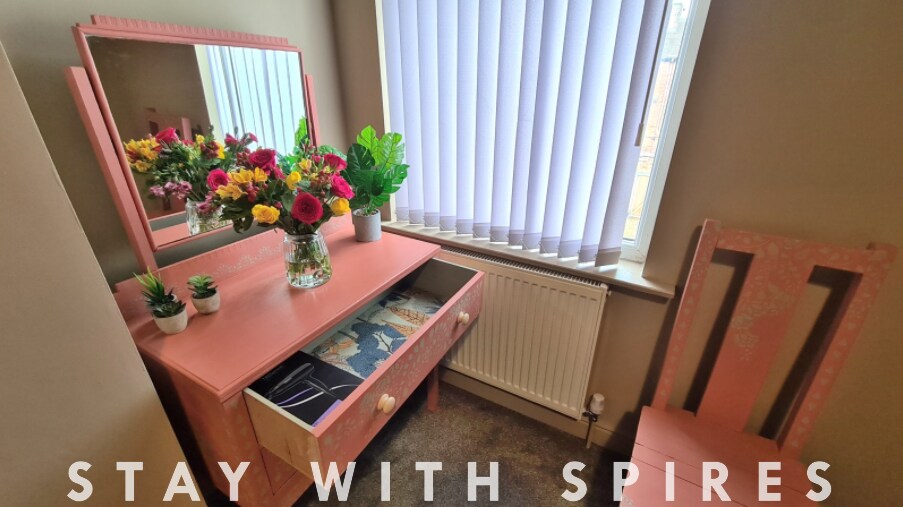 View Jasper's 4 bedroom 2 bathrooms in Meir - Sto… in 91 Stanton Rd ST3 6DF Jasper's 4 bedroom 2 bathrooms in Meir - Sto… in 91 Stanton Rd ST3 6DF - Property image 28 - VivreStays