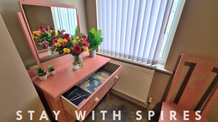 View Jasper's 4 bedroom 2 bathrooms in Meir - Sto… in 91 Stanton Rd ST3 6DF Jasper's 4 bedroom 2 bathrooms in Meir - Sto… in 91 Stanton Rd ST3 6DF - Property image 29 - VivreStays