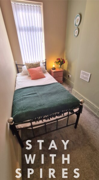 View Jasper's 4 bedroom 2 bathrooms in Meir - Sto… in 91 Stanton Rd ST3 6DF Jasper's 4 bedroom 2 bathrooms in Meir - Sto… in 91 Stanton Rd ST3 6DF - Property image 35 - VivreStays