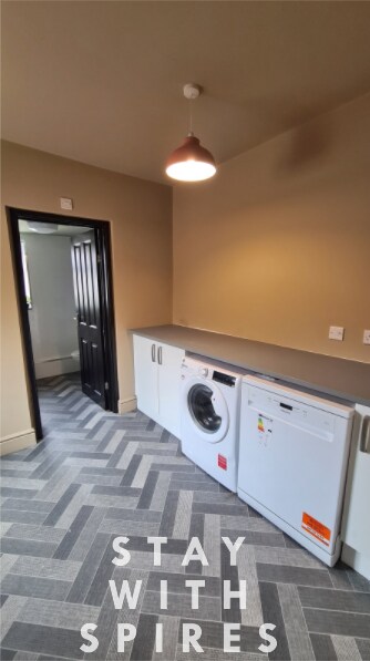 View Jasper's 4 bedroom 2 bathrooms in Meir - Sto… in 91 Stanton Rd ST3 6DF Jasper's 4 bedroom 2 bathrooms in Meir - Sto… in 91 Stanton Rd ST3 6DF - Property image 63 - VivreStays