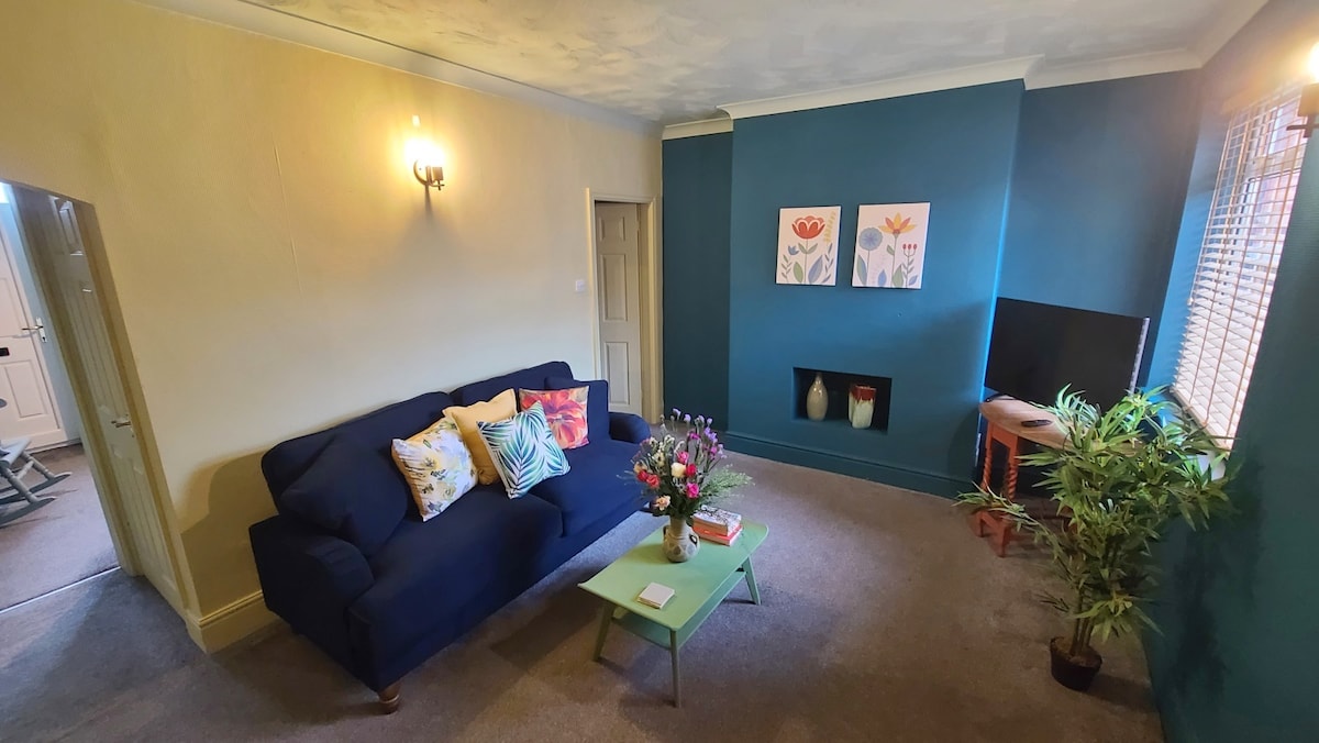 View Paget Cottage in 419A Littleworth Rd WS12 1HZ Paget Cottage in 419A Littleworth Rd WS12 1HZ - Property image 25 - VivreStays