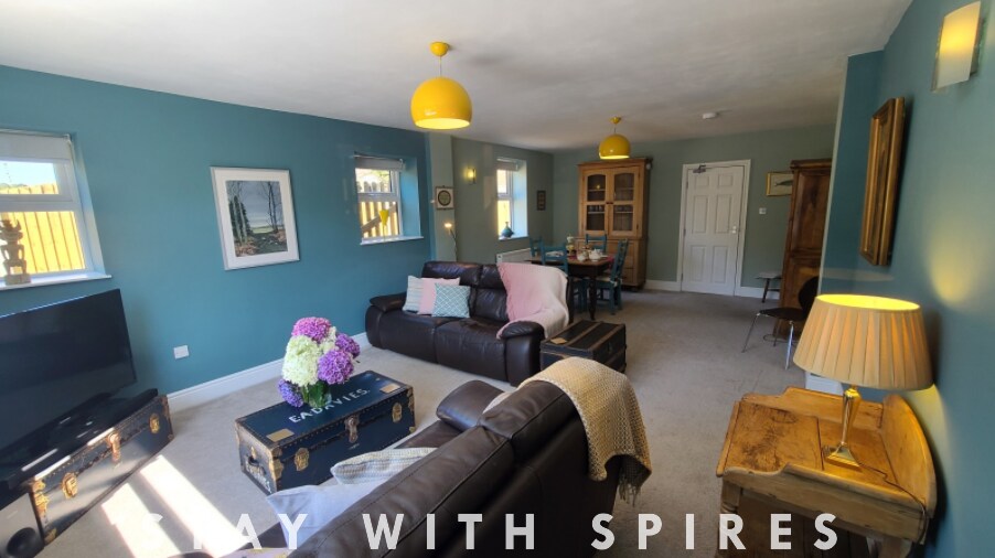 View The Lodge 3 Ensuite Bedrooms near Cannock Chase 2 in 603 Littleworth Rd WS12 1QQ The Lodge 3 Ensuite Bedrooms near Cannock Chase 2 in 603 Littleworth Rd WS12 1QQ - Property image 2 - VivreStays