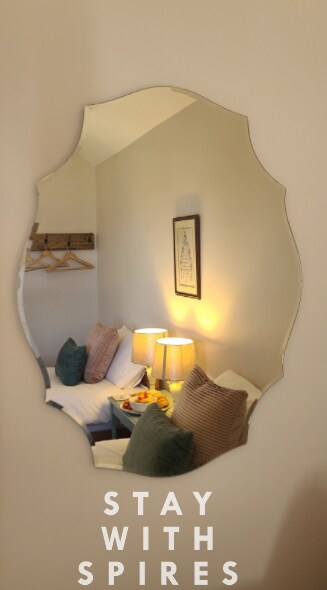 View The Lodge 3 Ensuite Bedrooms near Cannock Chase 2 in 603 Littleworth Rd WS12 1QQ The Lodge 3 Ensuite Bedrooms near Cannock Chase 2 in 603 Littleworth Rd WS12 1QQ - Property image 39 - VivreStays