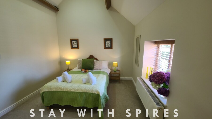 View The Lodge 3 Ensuite Bedrooms near Cannock Chase 2 in 603 Littleworth Rd WS12 1QQ The Lodge 3 Ensuite Bedrooms near Cannock Chase 2 in 603 Littleworth Rd WS12 1QQ - Property image 50 - VivreStays