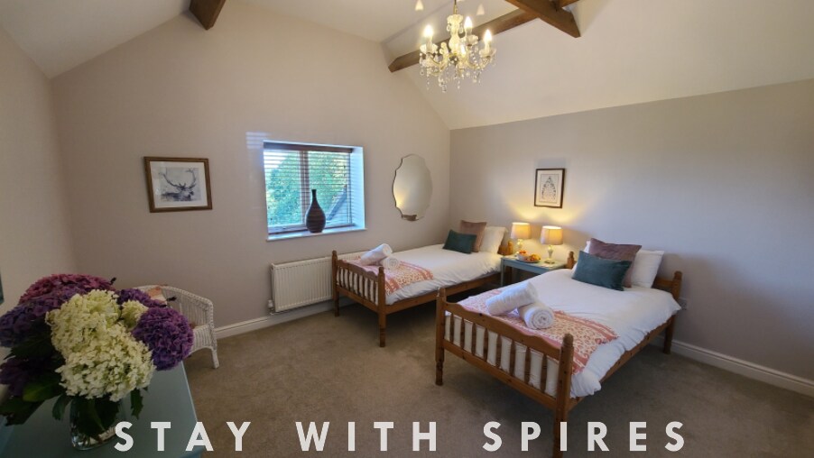 View The Lodge 3 Ensuite Bedrooms near Cannock Chase 2 in 603 Littleworth Rd WS12 1QQ The Lodge 3 Ensuite Bedrooms near Cannock Chase 2 in 603 Littleworth Rd WS12 1QQ - Property image 54 - VivreStays
