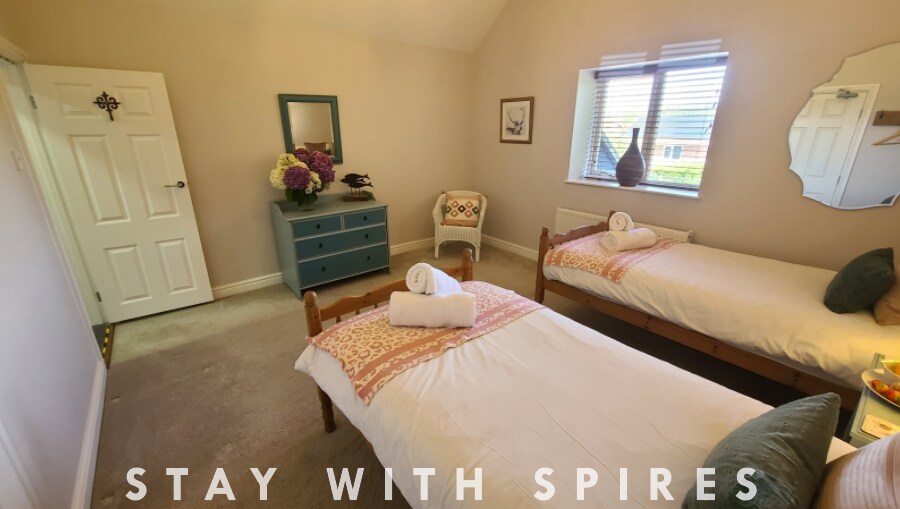 View The Lodge 3 Ensuite Bedrooms near Cannock Chase 2 in 603 Littleworth Rd WS12 1QQ The Lodge 3 Ensuite Bedrooms near Cannock Chase 2 in 603 Littleworth Rd WS12 1QQ - Property image 64 - VivreStays