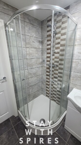 View The Lodge 3 Ensuite Bedrooms near Cannock Chase 2 in 603 Littleworth Rd WS12 1QQ The Lodge 3 Ensuite Bedrooms near Cannock Chase 2 in 603 Littleworth Rd WS12 1QQ - Property image 76 - VivreStays
