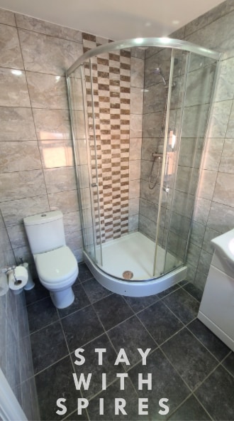 View The Lodge 3 Ensuite Bedrooms near Cannock Chase 2 in 603 Littleworth Rd WS12 1QQ The Lodge 3 Ensuite Bedrooms near Cannock Chase 2 in 603 Littleworth Rd WS12 1QQ - Property image 87 - VivreStays