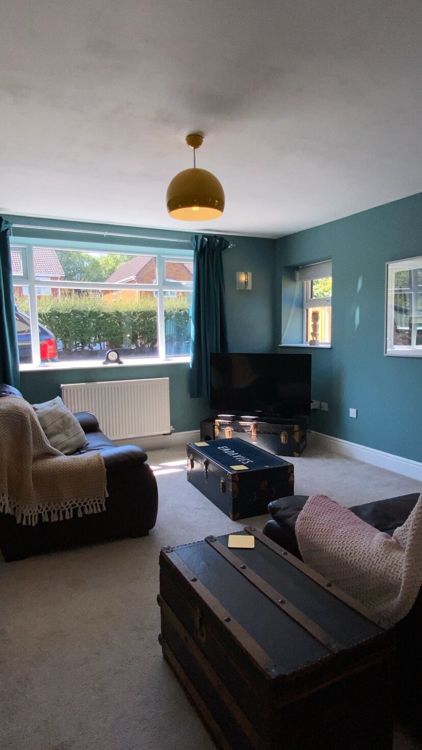 View The Lodge 3 Ensuite Bedrooms near Cannock Chase 2 in 603 Littleworth Rd WS12 1QQ The Lodge 3 Ensuite Bedrooms near Cannock Chase 2 in 603 Littleworth Rd WS12 1QQ - Property image 93 - VivreStays