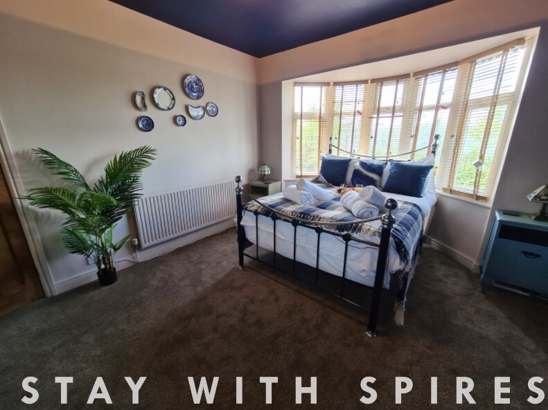Rumer Hill House near McArthurGlen & Cannock… 2 in 13 Rumer Hill Rd WS11 0HA - Property image 31 - VivreStays
