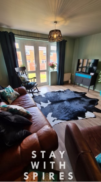 The Farrier's sleeps 4 close to Cannock Chase in 20 Horseshoe Dr WS12 0FT - Property image 3 - VivreStays