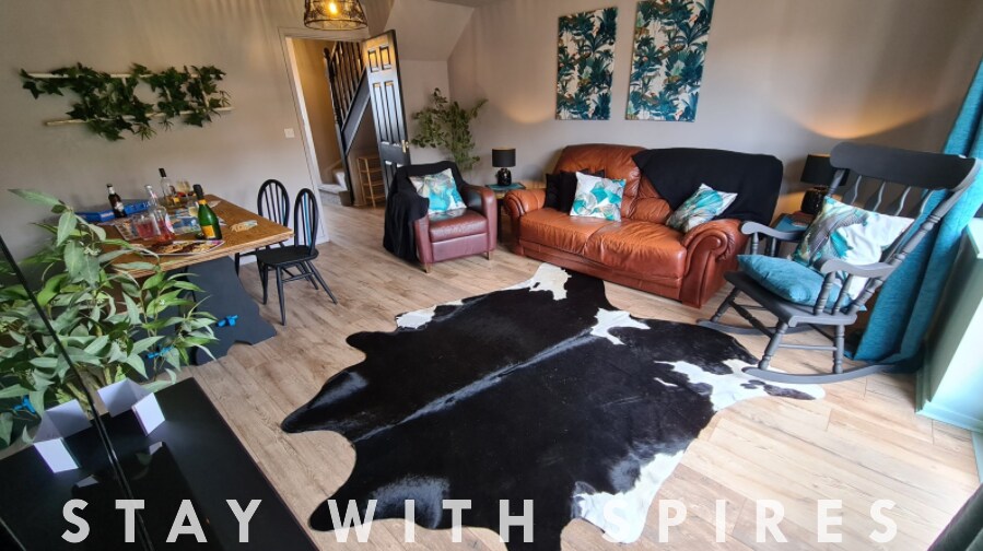 The Farrier's sleeps 4 close to Cannock Chase in 20 Horseshoe Dr WS12 0FT - Property image 7 - VivreStays