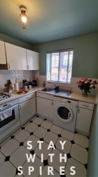 The Farrier's sleeps 4 close to Cannock Chase in 20 Horseshoe Dr WS12 0FT - Property image 12 - VivreStays