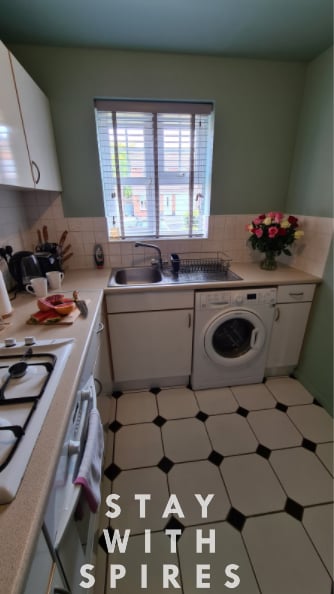 The Farrier's sleeps 4 close to Cannock Chase in 20 Horseshoe Dr WS12 0FT - Property image 14 - VivreStays