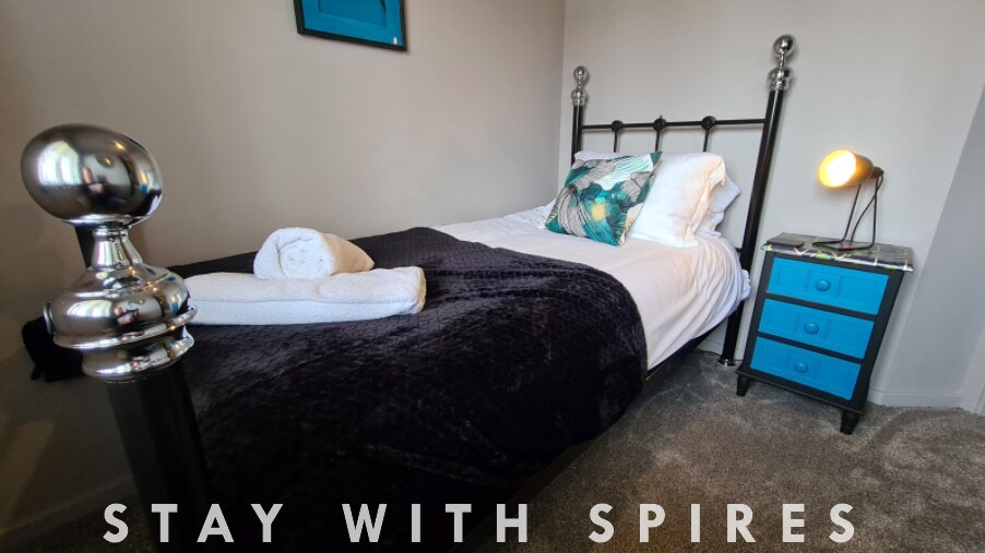 The Farrier's sleeps 4 close to Cannock Chase in 20 Horseshoe Dr WS12 0FT - Property image 28 - VivreStays