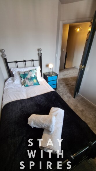 The Farrier's sleeps 4 close to Cannock Chase in 20 Horseshoe Dr WS12 0FT - Property image 30 - VivreStays