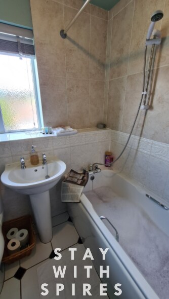 The Farrier's sleeps 4 close to Cannock Chase in 20 Horseshoe Dr WS12 0FT - Property image 35 - VivreStays