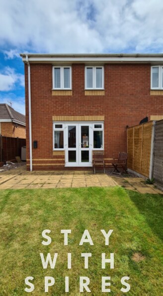 The Farrier's sleeps 4 close to Cannock Chase in 20 Horseshoe Dr WS12 0FT - Property image 41 - VivreStays