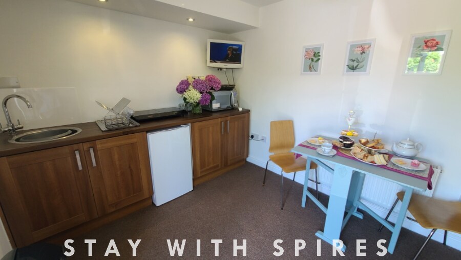 The Garden Room Studio apartment sleeps 2 in 603 Littleworth Rd WS12 1QQ - Property image 3 - VivreStays