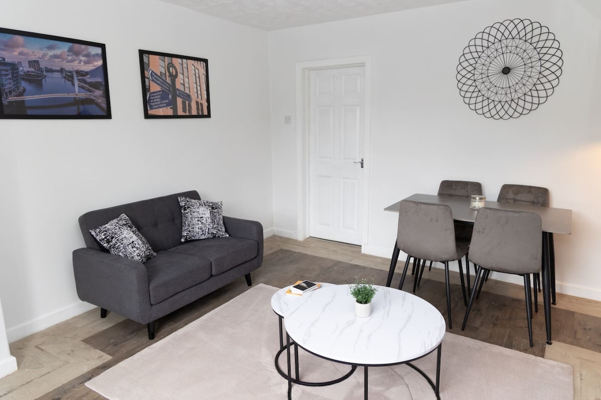 The Standhouse @ Radcliffe 2 in 131 Stand Ln M26 1JR - Property image 4 - VivreStays
