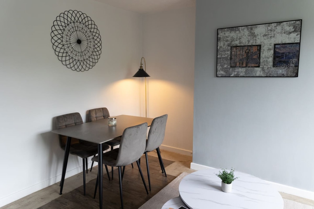 The Standhouse @ Radcliffe 2 in 131 Stand Ln M26 1JR - Property image 7 - VivreStays