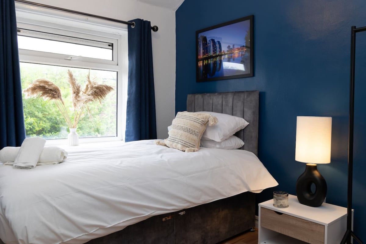 The Standhouse @ Radcliffe 2 in 131 Stand Ln M26 1JR - Property image 9 - VivreStays