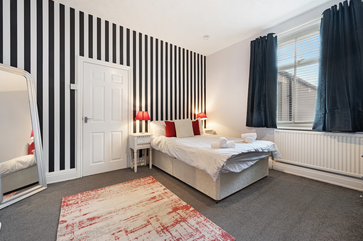 View Regency by the Sea @ Blackpool in 86 Regent Rd FY1 4NB Regency by the Sea @ Blackpool in 86 Regent Rd FY1 4NB - Property image 14 - VivreStays