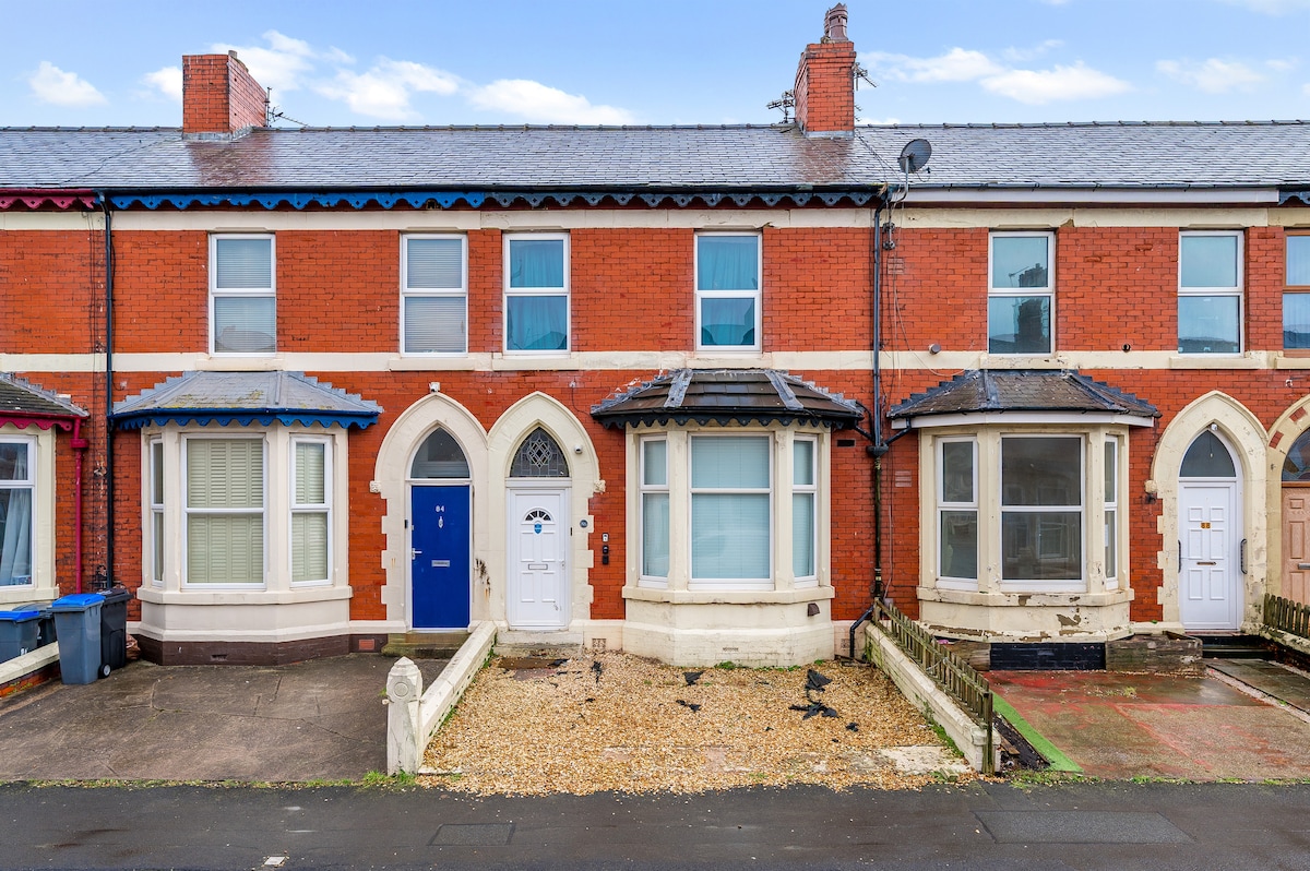 View Regency by the Sea @ Blackpool in 86 Regent Rd FY1 4NB Regency by the Sea @ Blackpool in 86 Regent Rd FY1 4NB - Property image 23 - VivreStays
