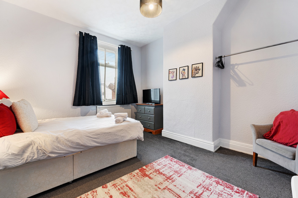 View Regency by the Sea @ Blackpool in 86 Regent Rd FY1 4NB Regency by the Sea @ Blackpool in 86 Regent Rd FY1 4NB - Property image 29 - VivreStays